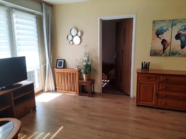Atrakcyjne 2 pokojowe mieszkanie na Bielanach z balkonem