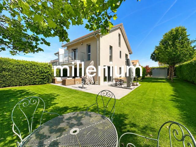 Attached house with 5.5 rooms for rent in zone 160 m² | dreamo. Ch