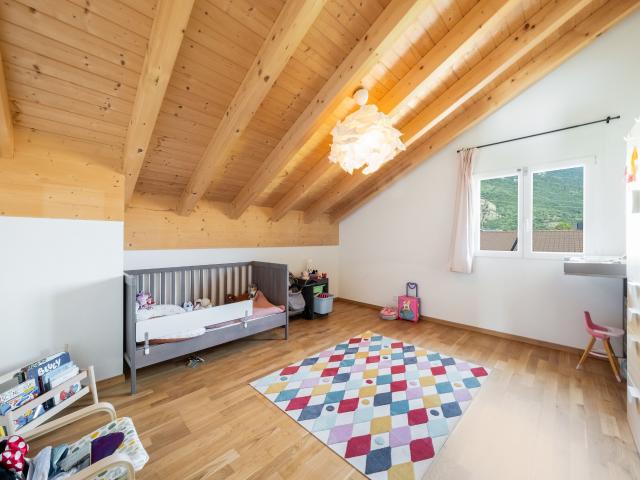 Attached house with 5.5 rooms on sale in Quartier résidentiel, au calme 250 m² | dreamo. Ch