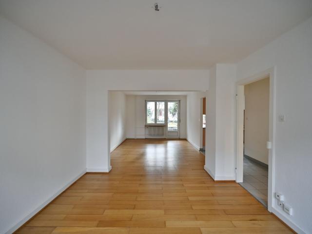 Attached house with 6.5 rooms on sale in Basel 205 m² | dreamo. Ch