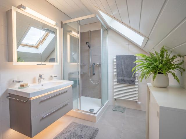 Attached house with 6.5 rooms on sale in Peseux 153 m² | dreamo. Ch