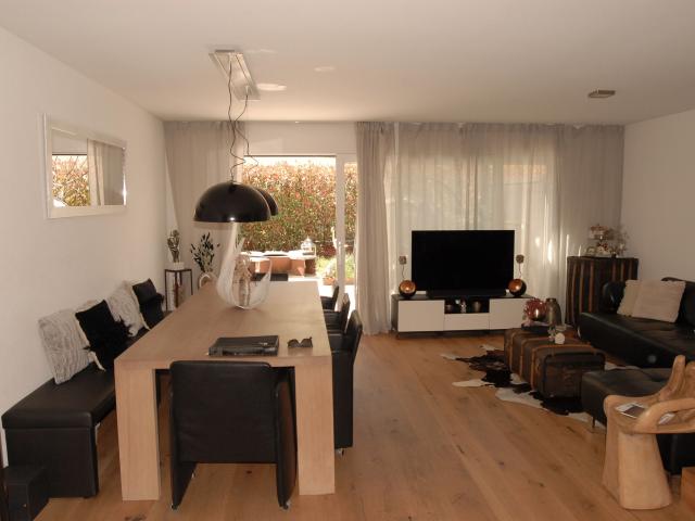 Attached house with 6.5 rooms on sale in Port 200 m² | dreamo. Ch