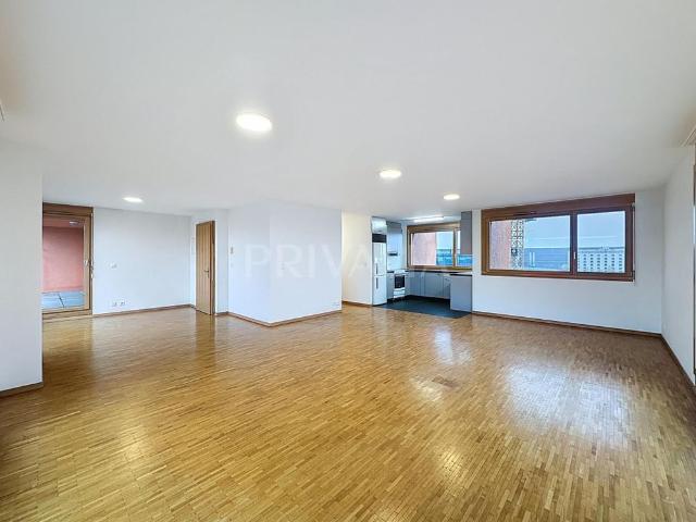 Attic apartment near the UN