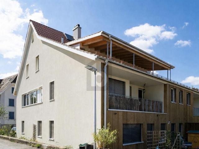 Attic apartment with 4.5 rooms on sale in Rodersdorf 172 m² | dreamo. Ch