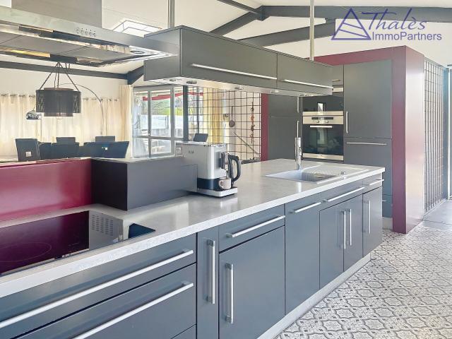 Attic apartment with 4.5 rooms on sale in Semsales 220 m² | dreamo. Ch
