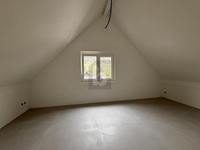 Attic apartment with 5.5 rooms for rent in Wil ZH 170 m² | dreamo. Ch