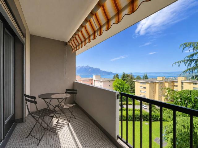 Attic flat with 3.5 rooms on sale in Montreux 68 m² | dreamo. Ch