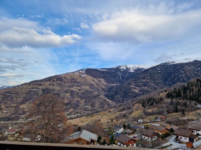Attic flat with 2.5 rooms on sale in Sornard 70 m² | dreamo. Ch