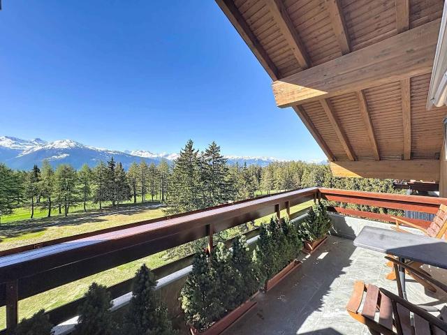 Attic flat with 7.5 rooms on sale in Crans Montana 275 m² | dreamo. Ch