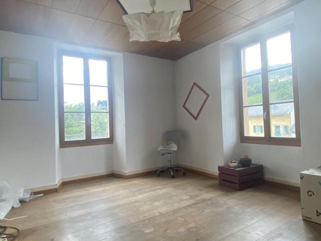 Attic flat with 7.5 rooms on sale in Sierre 152 m² | dreamo. Ch