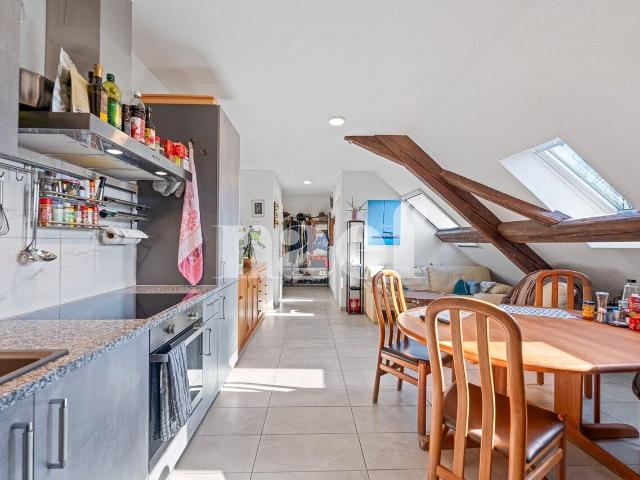 Attic flat with 4.5 rooms on sale in Cottens 74 m² | dreamo. Ch
