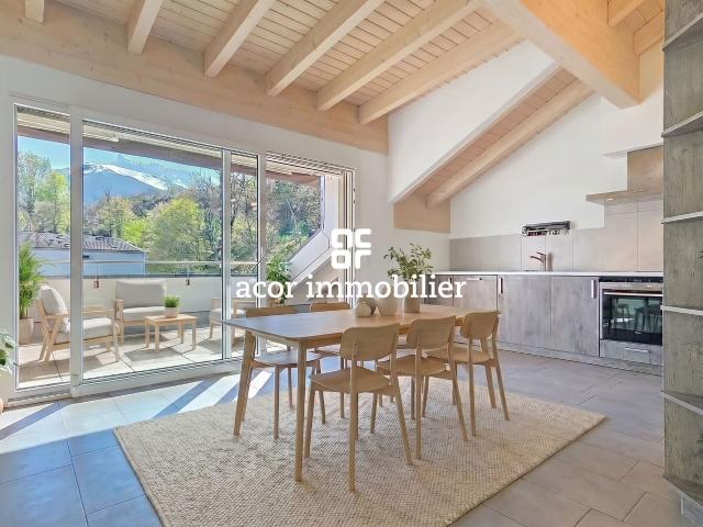 Attic flat with 4.5 rooms on sale in à l'entrée de 120 m² | dreamo. Ch