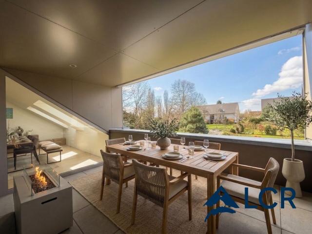 Attic flat with 4.5 rooms on sale in Denens 167 m² | dreamo. Ch