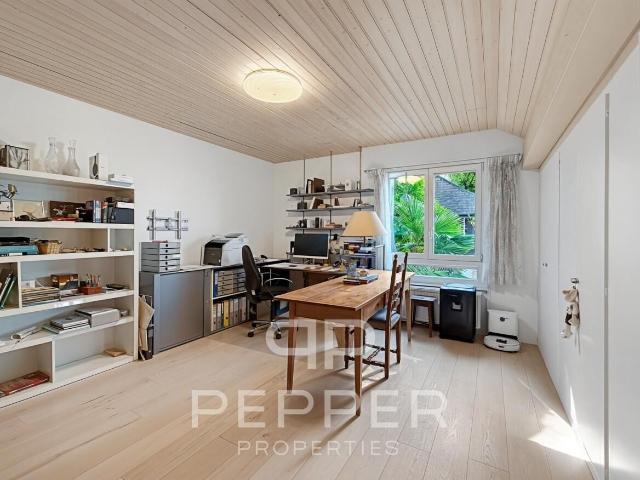 Attic flat with 4.5 rooms on sale in Montreux 180 m² | dreamo. Ch