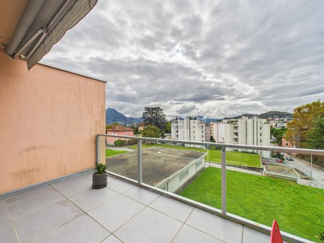 Attic flat with 4.5 rooms on sale in Massagno 110 m² | dreamo. Ch
