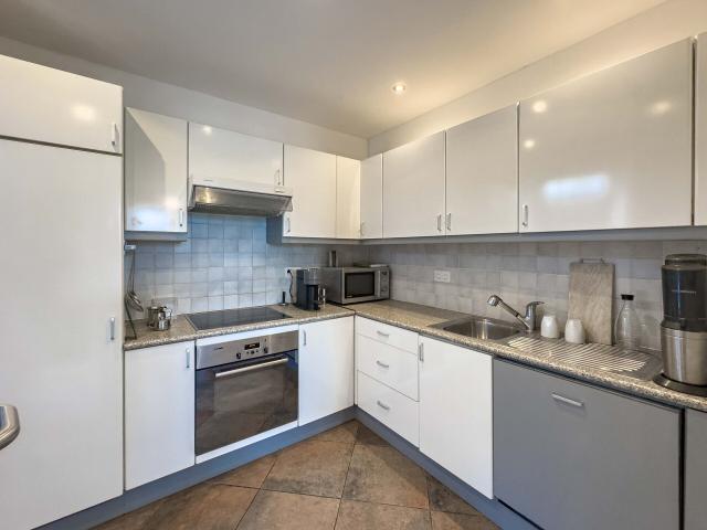 Attic flat with 4.5 rooms on sale in Paradiso 120 m² | dreamo. Ch