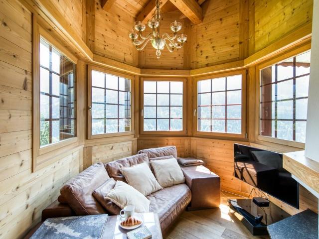Attic flat with 4.5 rooms for rent in Champéry 140 m² | dreamo. Ch