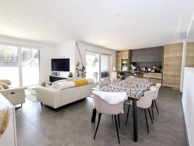 Attic flat with 4.5 rooms for rent in Couvet 139 m² | dreamo. Ch