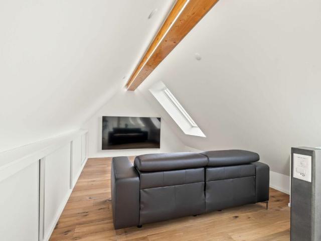 Attic flat with 4 rooms on sale in Allschwil 91 m² | dreamo. Ch