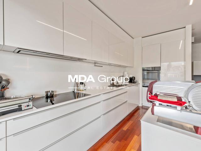 Attic flat with 4 rooms on sale in Lugano 148 m² | dreamo. Ch