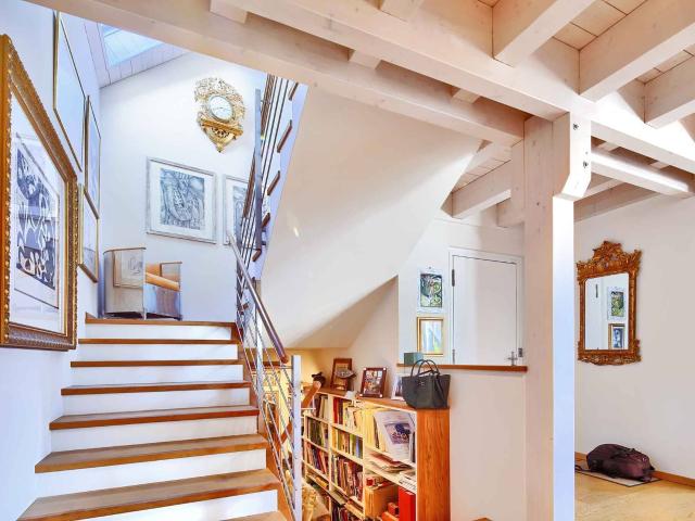 Attic flat with 5.5 rooms for rent in Nyon 204 m² | dreamo. Ch