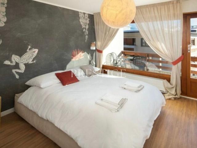 Attic flat with 5 rooms on sale in Crans Montana | dreamo. Ch