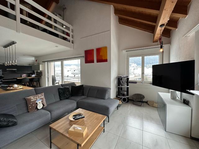 Attic flat with 6.5 rooms on sale in Moutier 220 m² | dreamo. Ch
