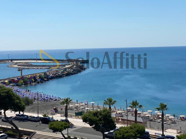 Attico con terrazzo, Catanzaro lido lungomare
