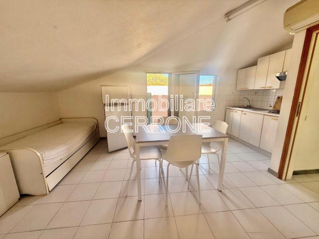 Attico con terrazzo, Cecina marina