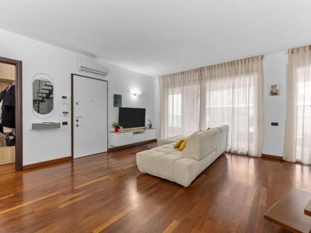 ATTICO CON TERRAZZO PESCHIERA BORROMEO