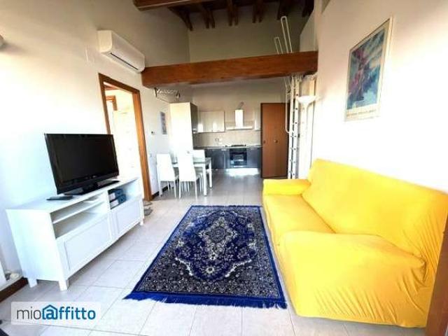 Attico arredato con terrazzo Mazzini