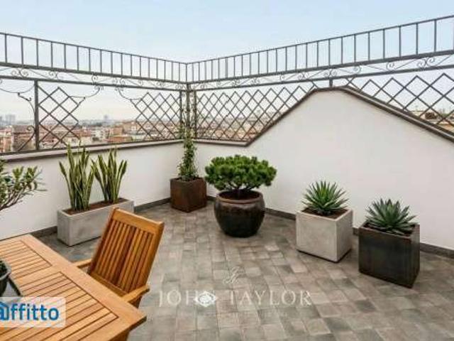 Attico arredato con terrazzo Milano
