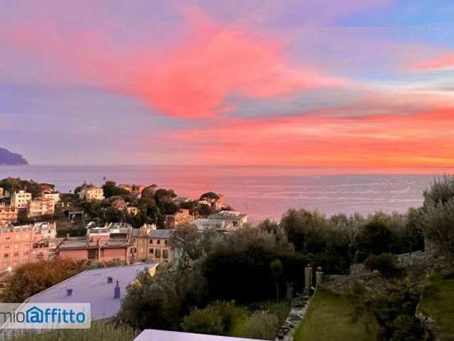 Attico arredato con terrazzo Nervi quinto al mare