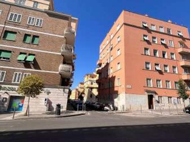 Attico arredato con terrazzo Bologna, nomentano