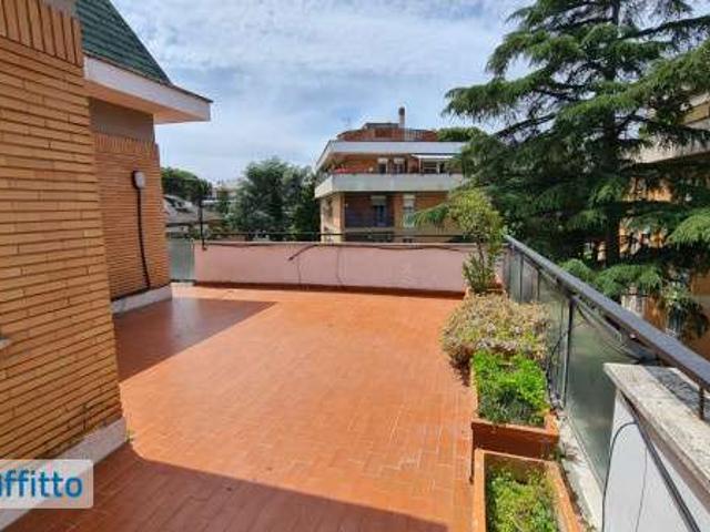 Attico arredato con terrazzo Cassia, tomba di nerone, roma
