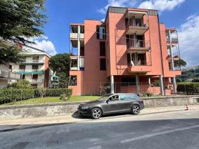 Attico arredato con terrazzo Centro