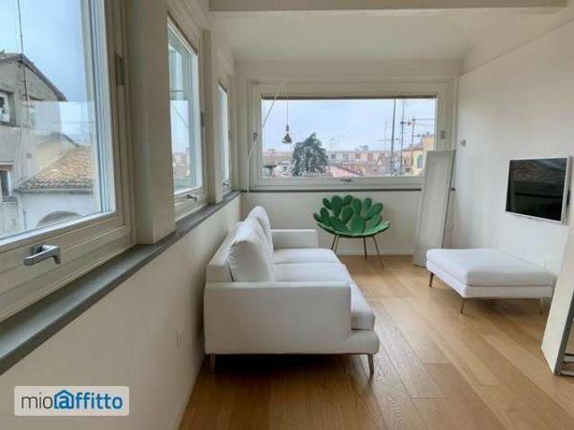 Attico arredato con terrazzo Centro centro storico