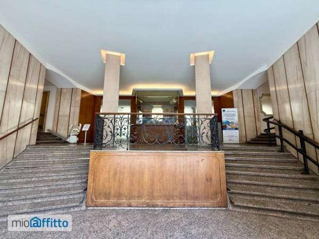 Attico arredato con terrazzo Centro storico, brera