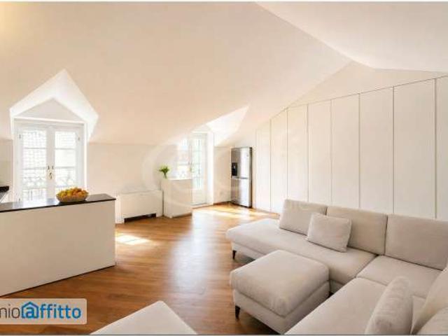 Attico arredato con terrazzo Centro storico, brera