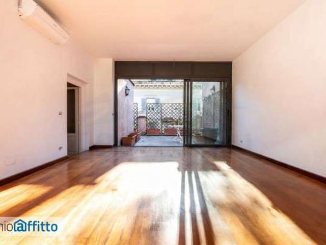 Attico arredato con terrazzo Centro storico