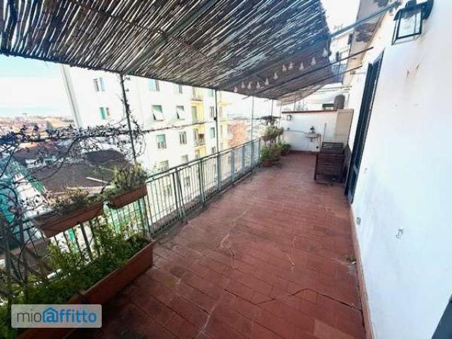 Attico arredato con terrazzo Centro storico