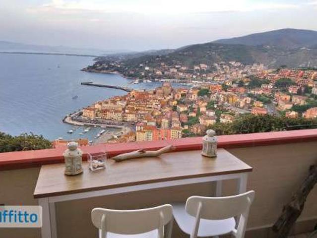 Attico arredato con terrazzo Porto santo stefano