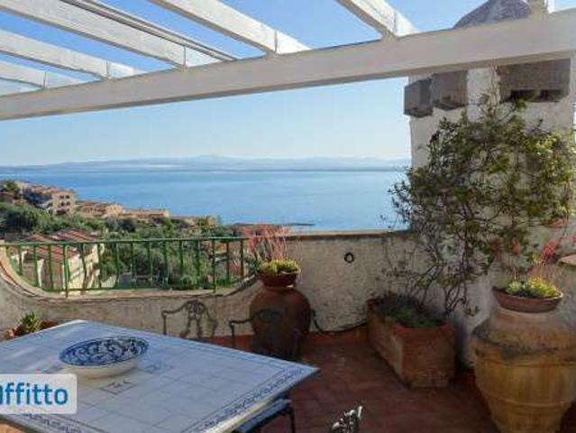 Attico arredato con terrazzo Porto santo stefano