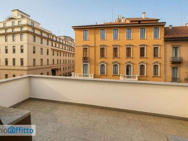 Attico arredato con terrazzo Repubblica, stazione centrale
