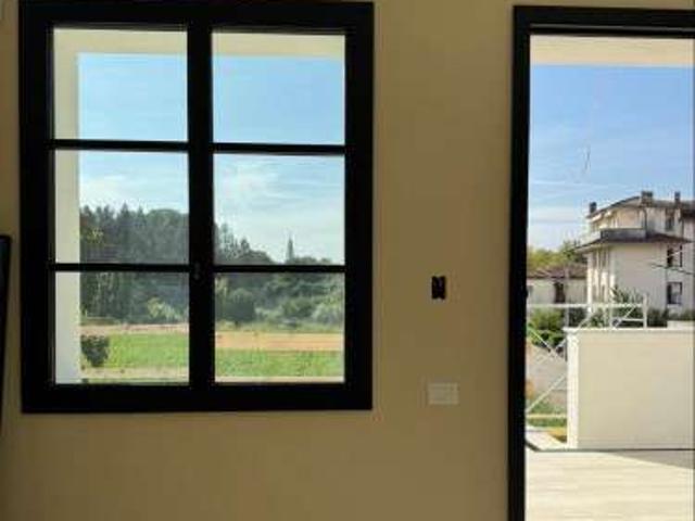 Attico arredato con terrazzo Saviabona