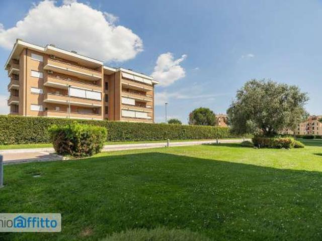 Attico arredato con terrazzo Settebagni, salaria