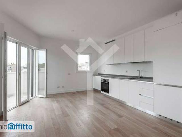 Attico arredato con terrazzo Trieste, salario