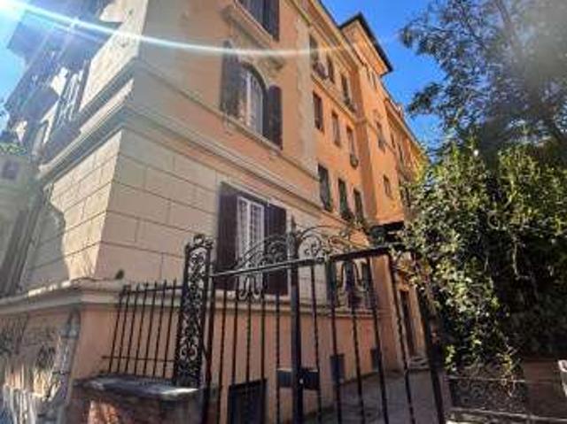Attico arredato con terrazzo Trieste, salario