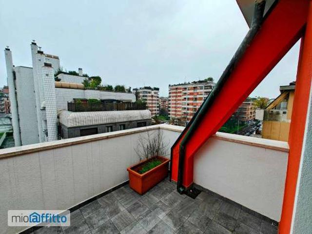 Attico arredato con terrazzo V giornate, xxii marzo, porta romana