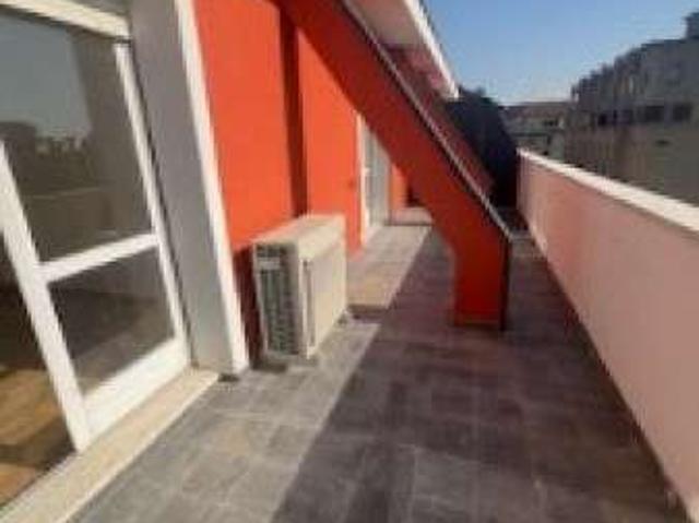 Attico arredato con terrazzo V giornate, xxii marzo, porta romana